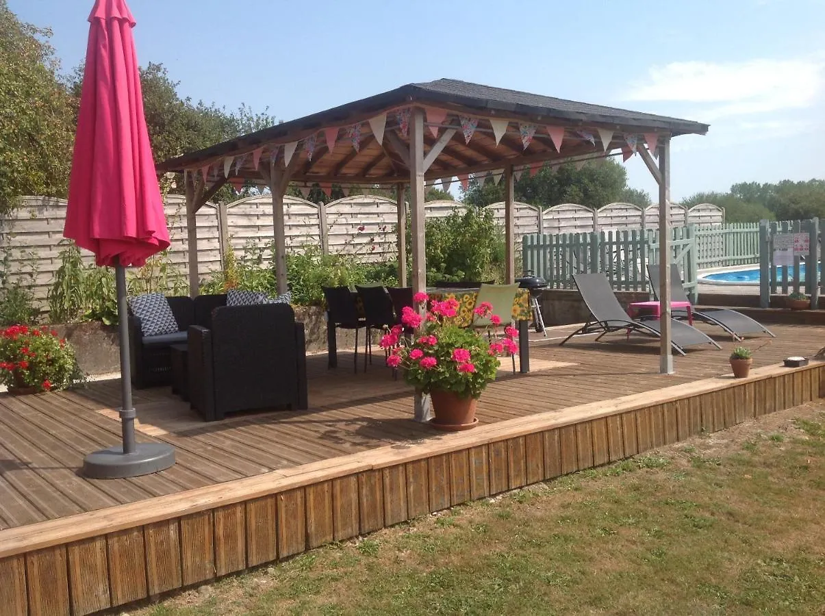 L'Ancienne Etable. Villa Saint-Martin-des-Pres Holiday home