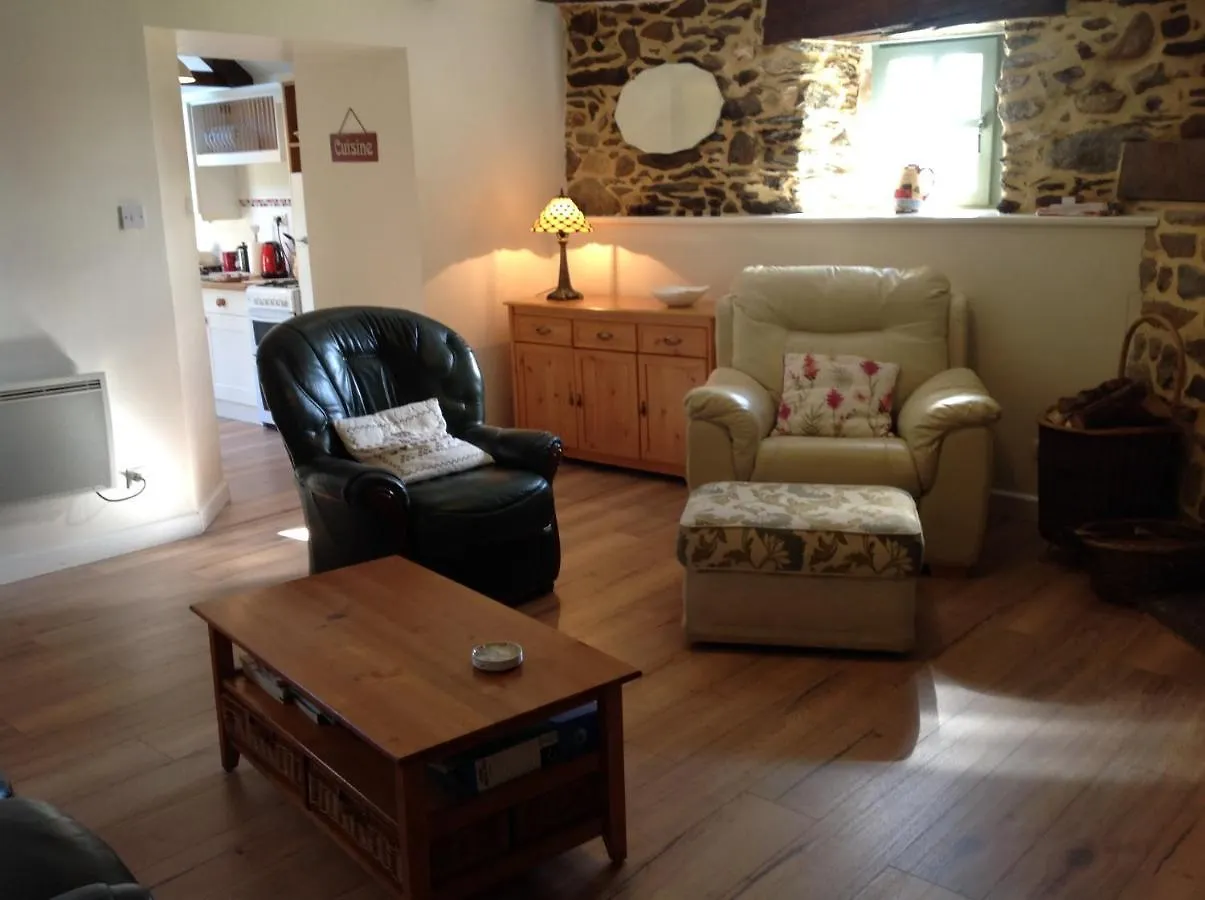 L'Ancienne Etable. Villa Saint-Martin-des-Pres Holiday home