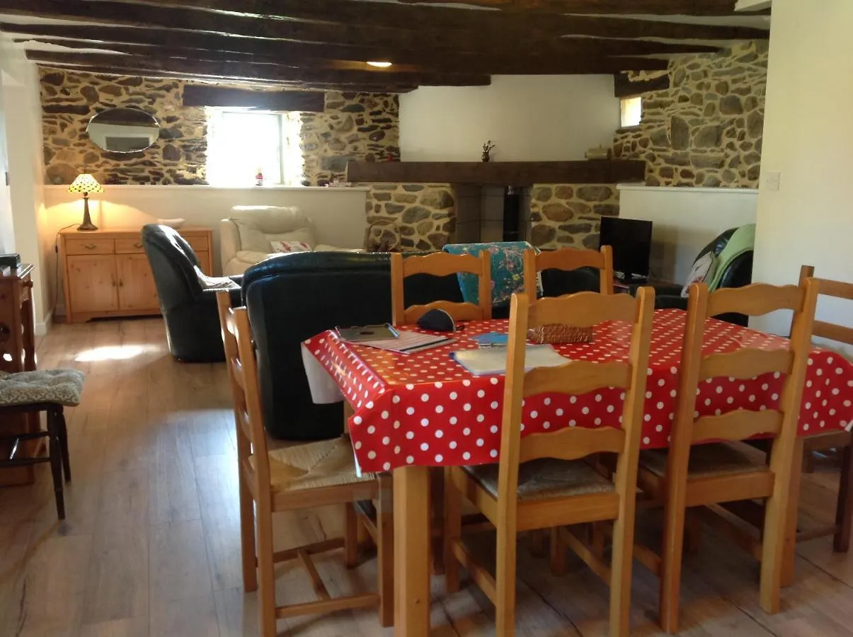 Holiday home L'Ancienne Etable. Villa Saint-Martin-des-Pres