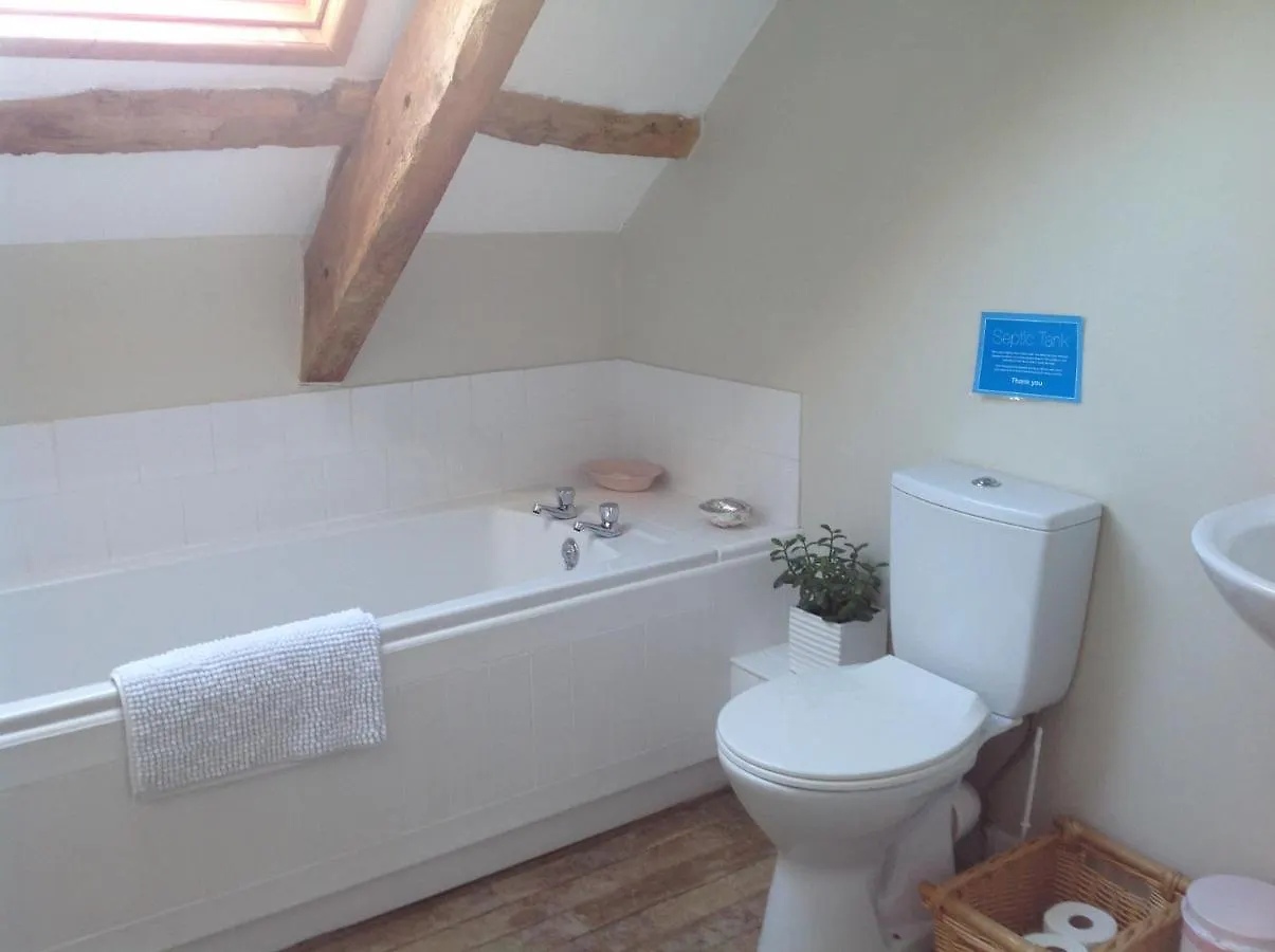 L'Ancienne Etable. Villa Saint-Martin-des-Pres Holiday home