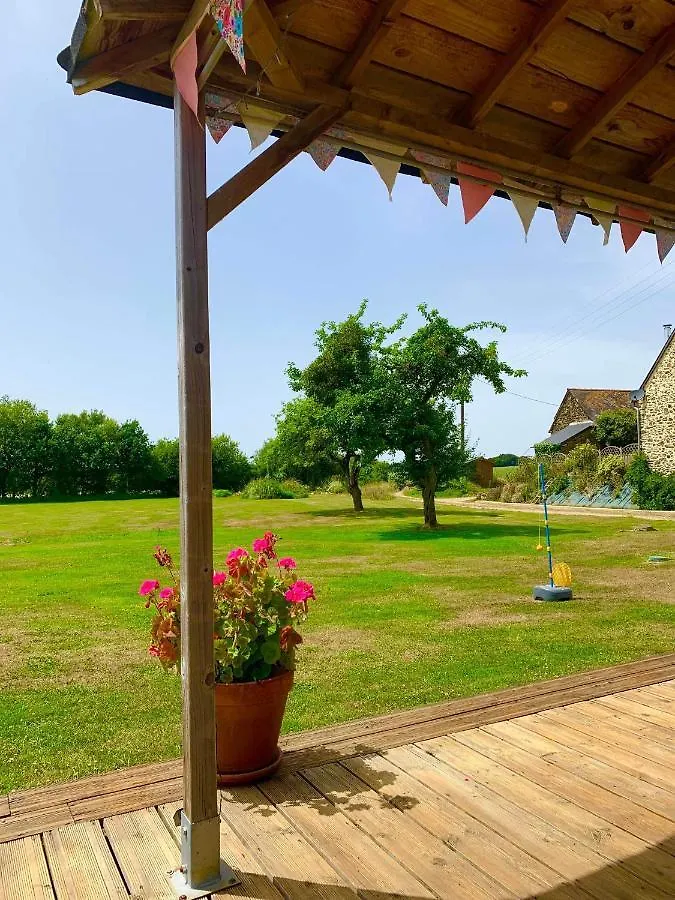 Holiday home L'Ancienne Etable. Villa Saint-Martin-des-Pres